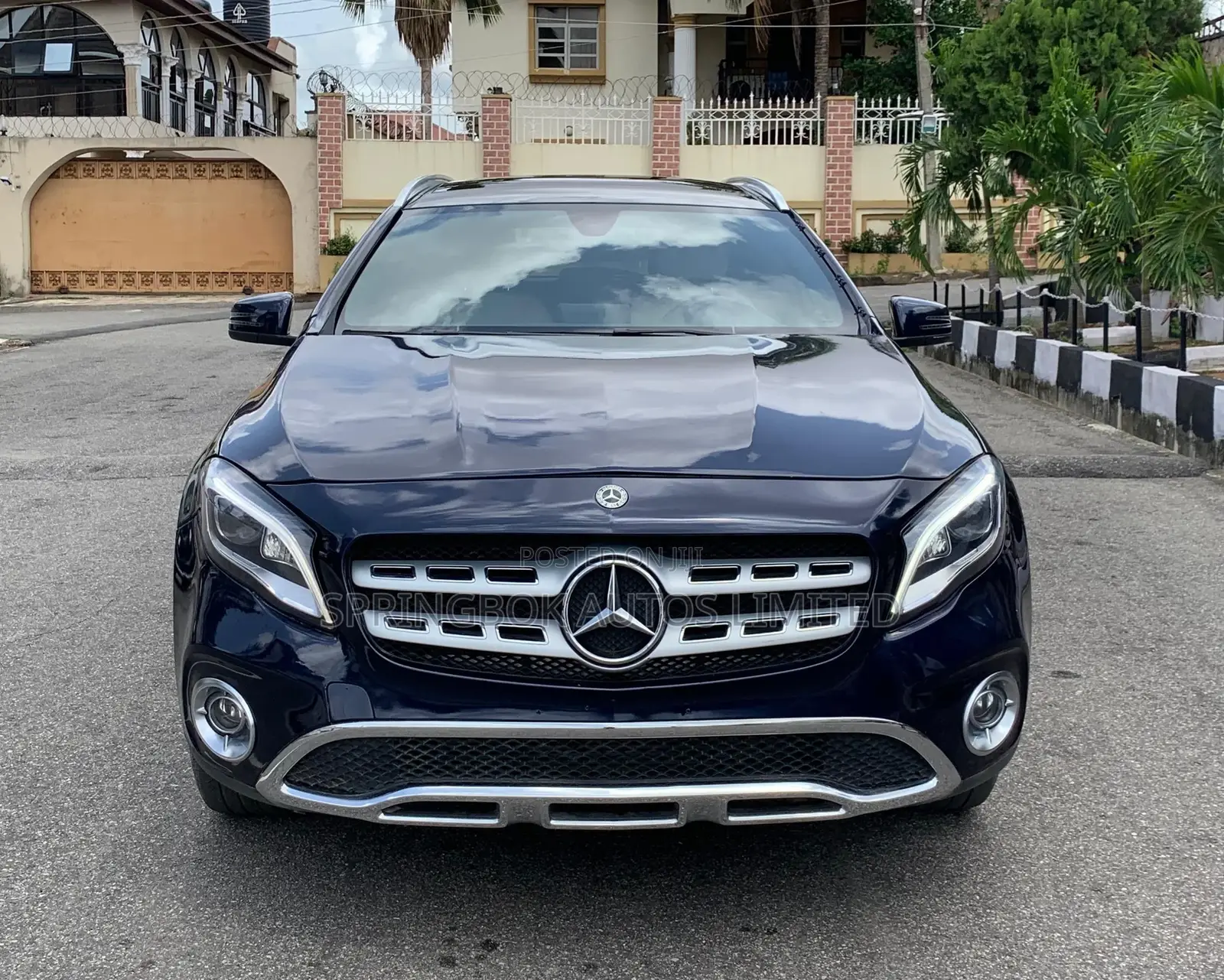 Mercedes-Benz GLA 250 2018 Blue