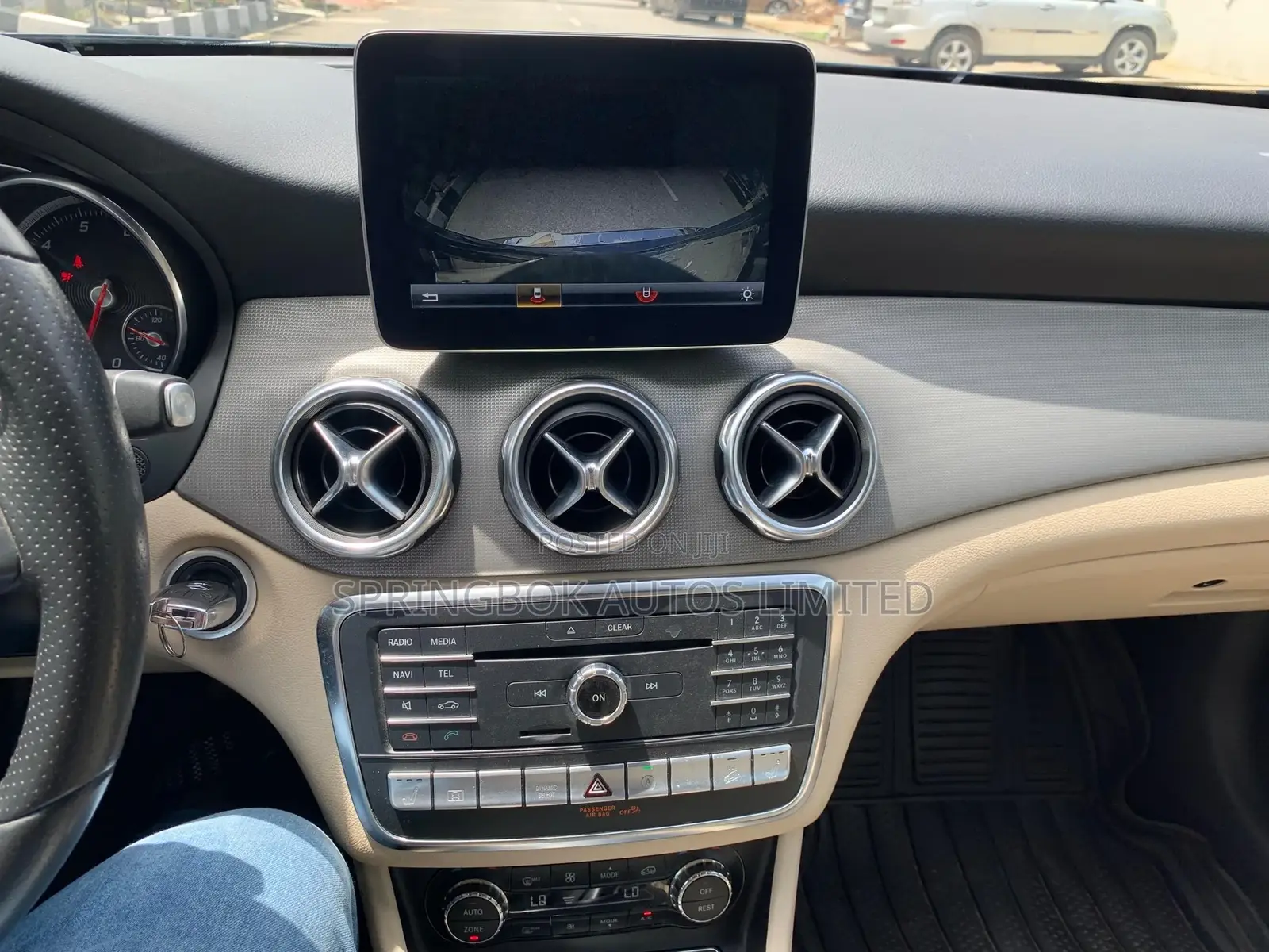 Mercedes-Benz GLA 250 2018 Blue