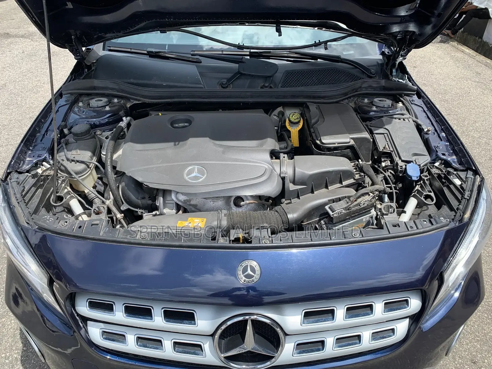 Mercedes-Benz GLA 250 2018 Blue