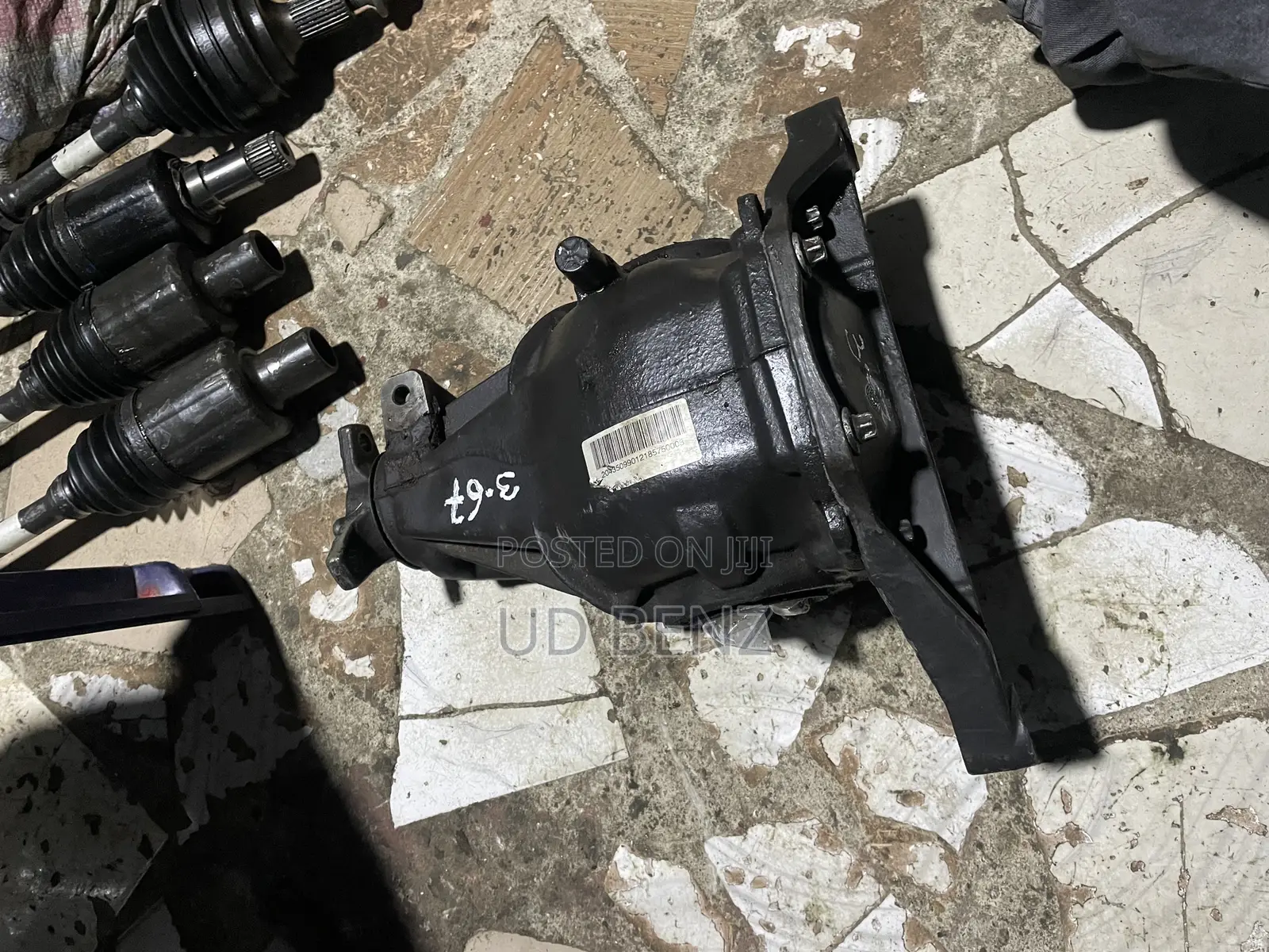 Back Axle Head
