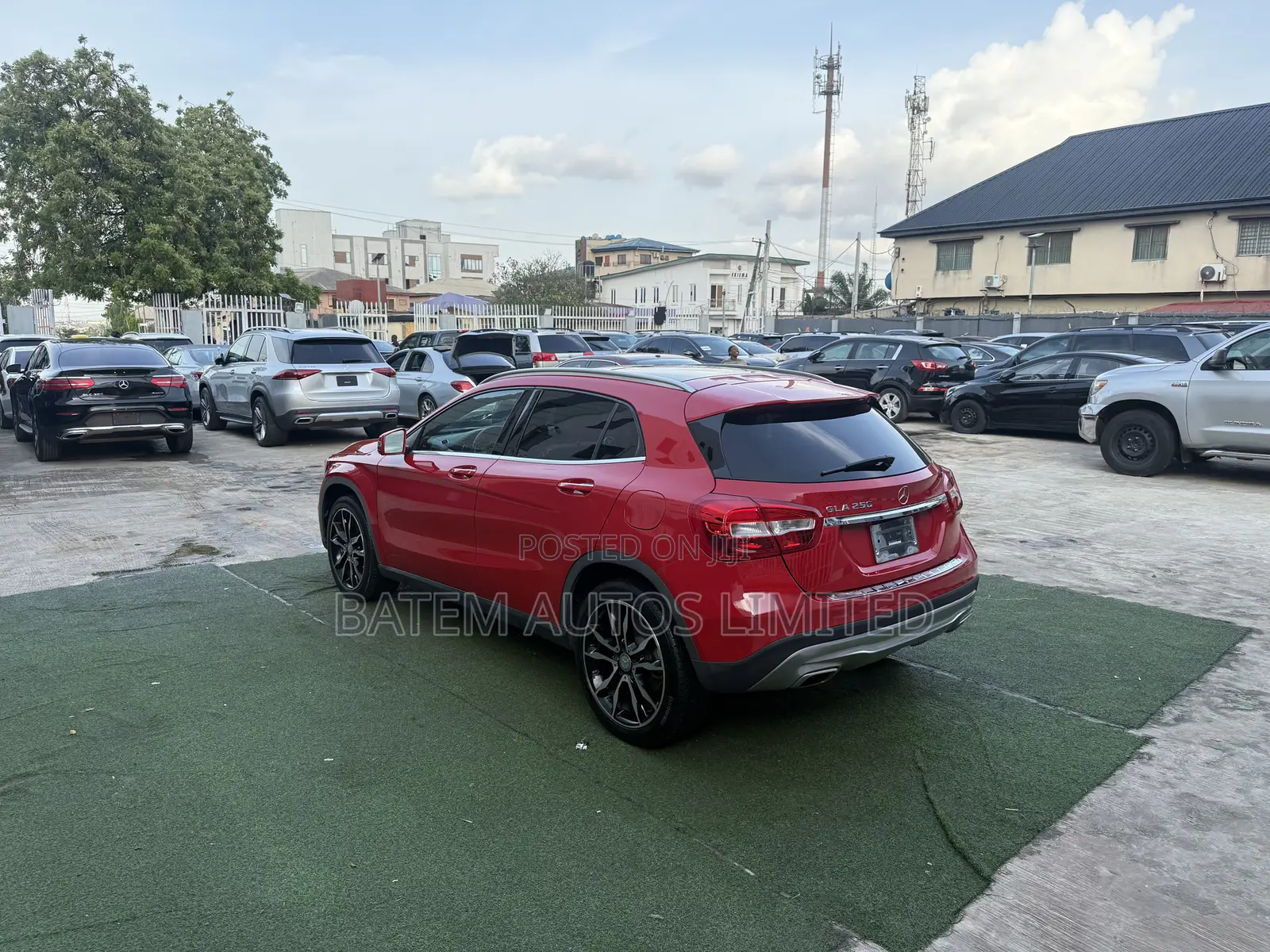 Mercedes-Benz GLA-Class 2017 Red