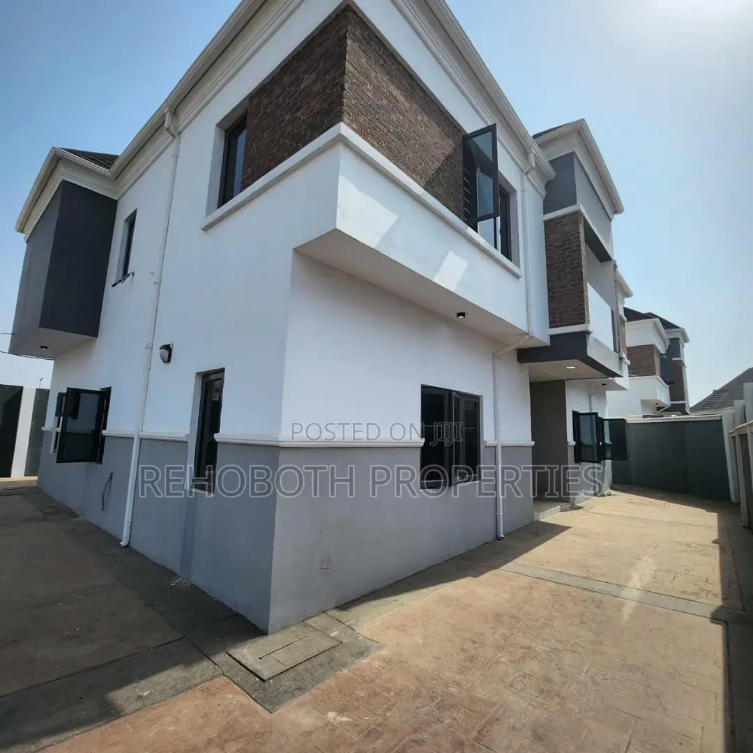 4bdrm Duplex in Kolapo Ishola, Ibadan for rent