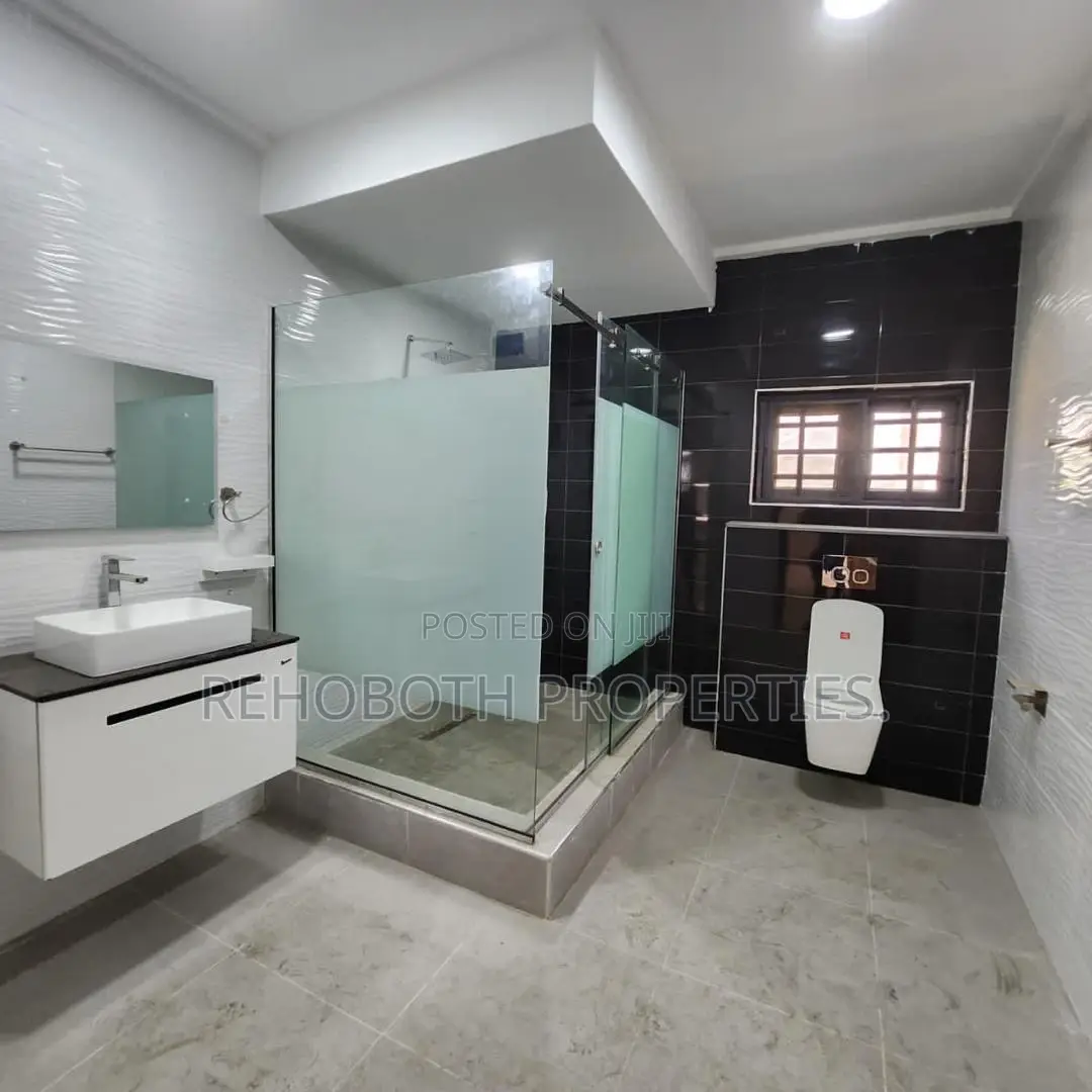 4bdrm Duplex in Kolapo Ishola, Ibadan for rent