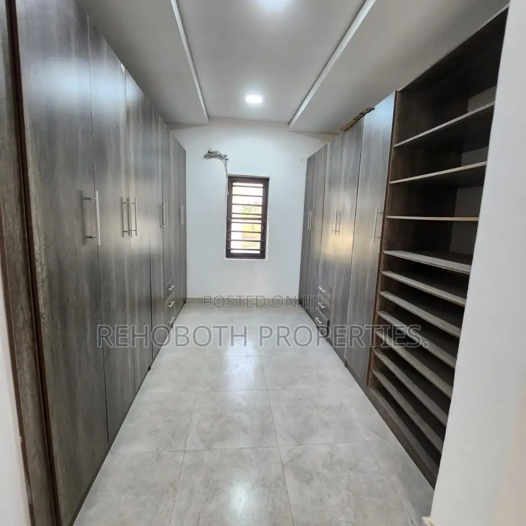 4bdrm Duplex in Kolapo Ishola, Ibadan for rent