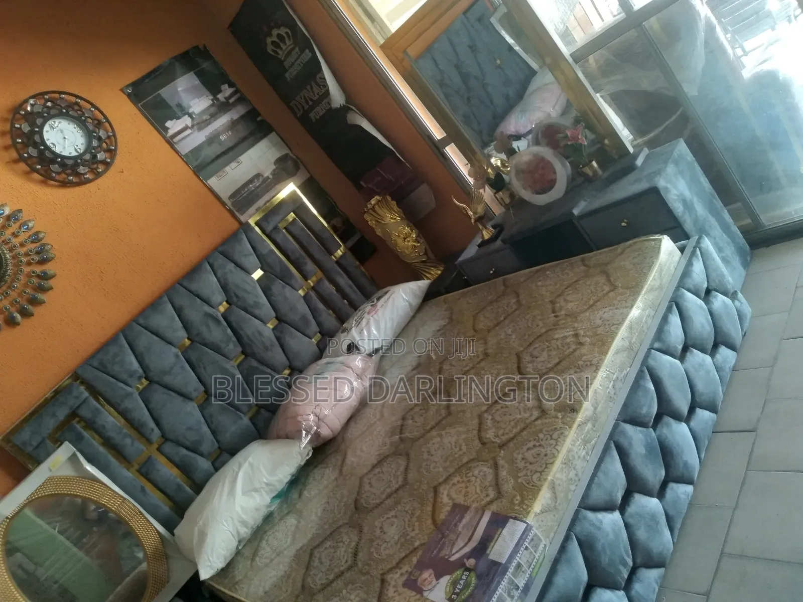 Grey Colour Full Padded 6by6 Frame