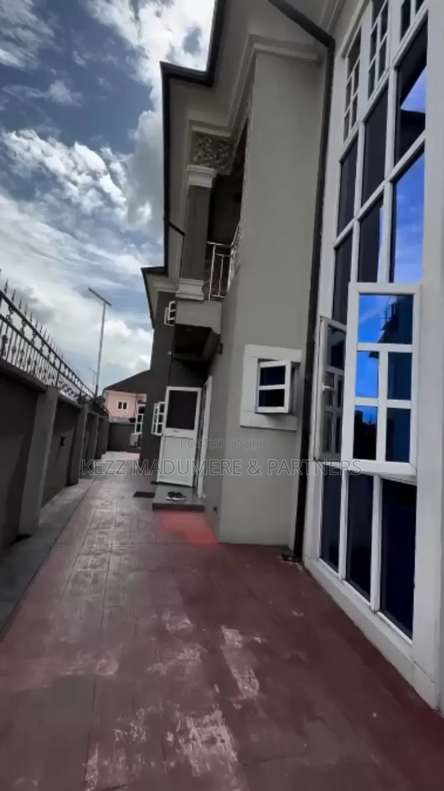 6bdrm Duplex in Farm Road 2 , Port for sale