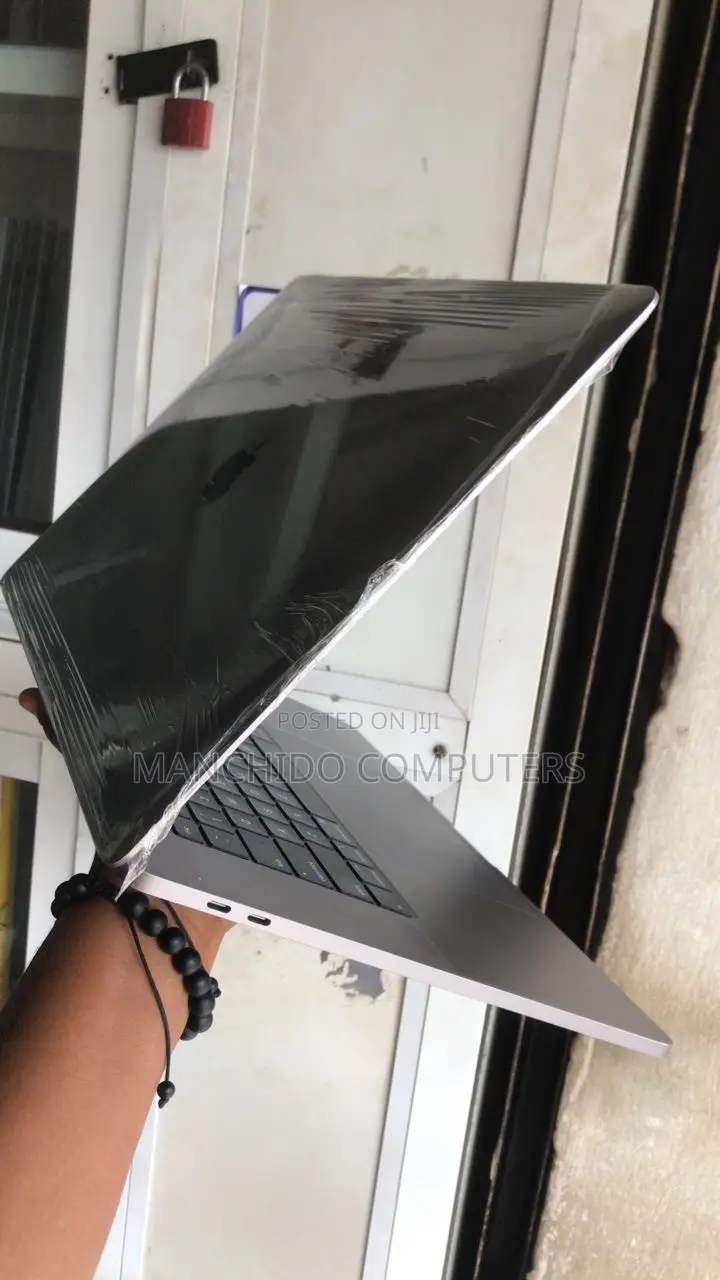 Laptop Apple MacBook Pro 2019 32GB Intel Core i7 SSD 512GB