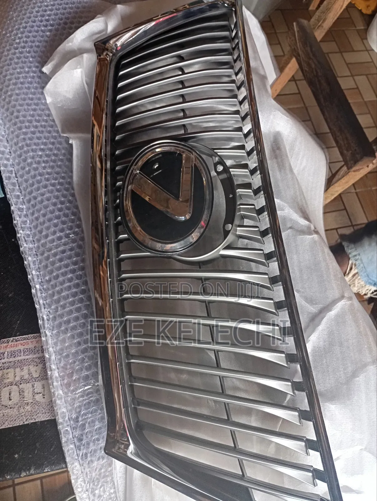 Front Grille Rx350 2010 With Glass Logo