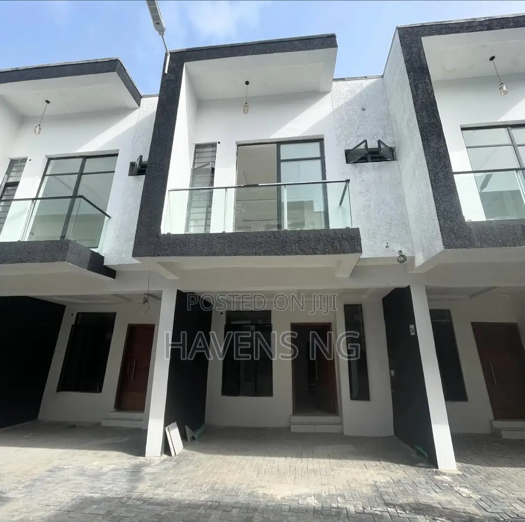 3bdrm Townhouse/Terrace In Ikota For Sale