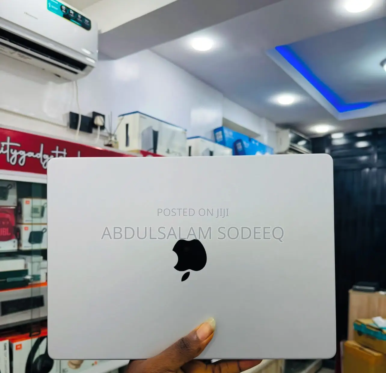Laptop Apple MacBook Pro 2021 M1 16GB Apple M1 Pro SSD 512GB