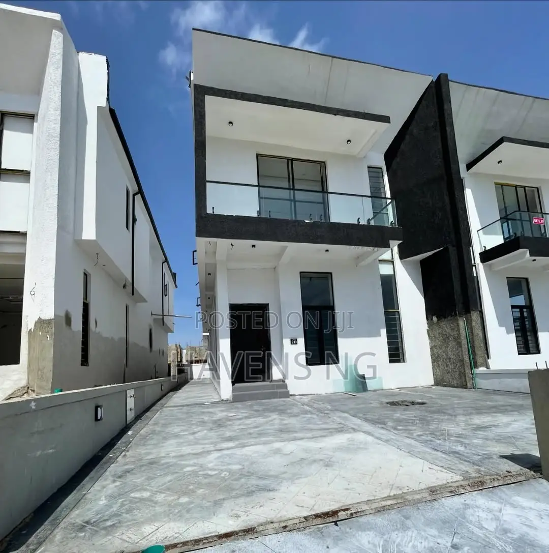 4bdrm Duplex in Ado / Ajah for sale