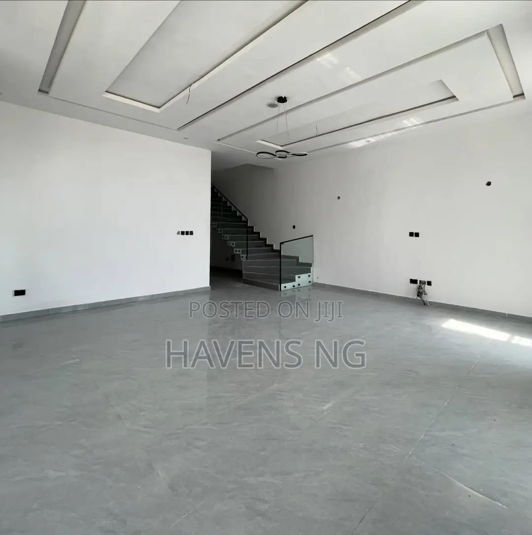 4bdrm Duplex in Ado / Ajah for sale
