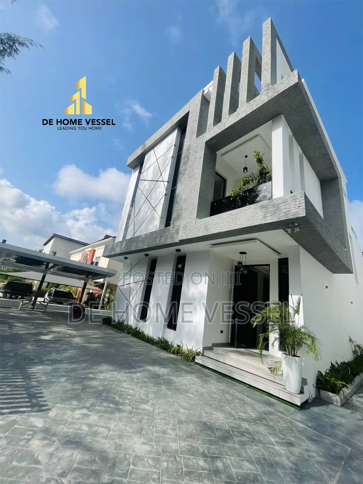5bdrm Duplex in Lekki for sale