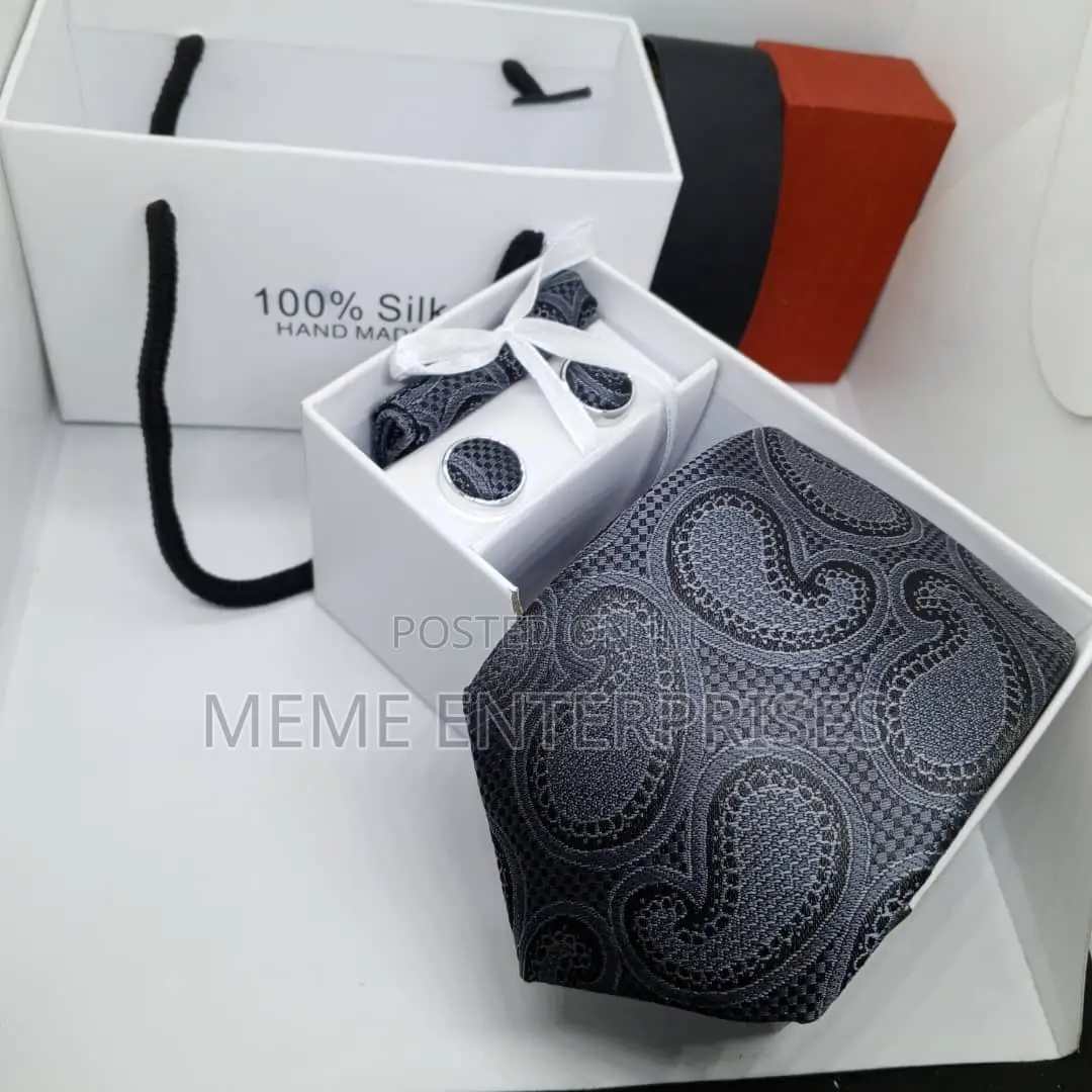 Black Set of Tie 