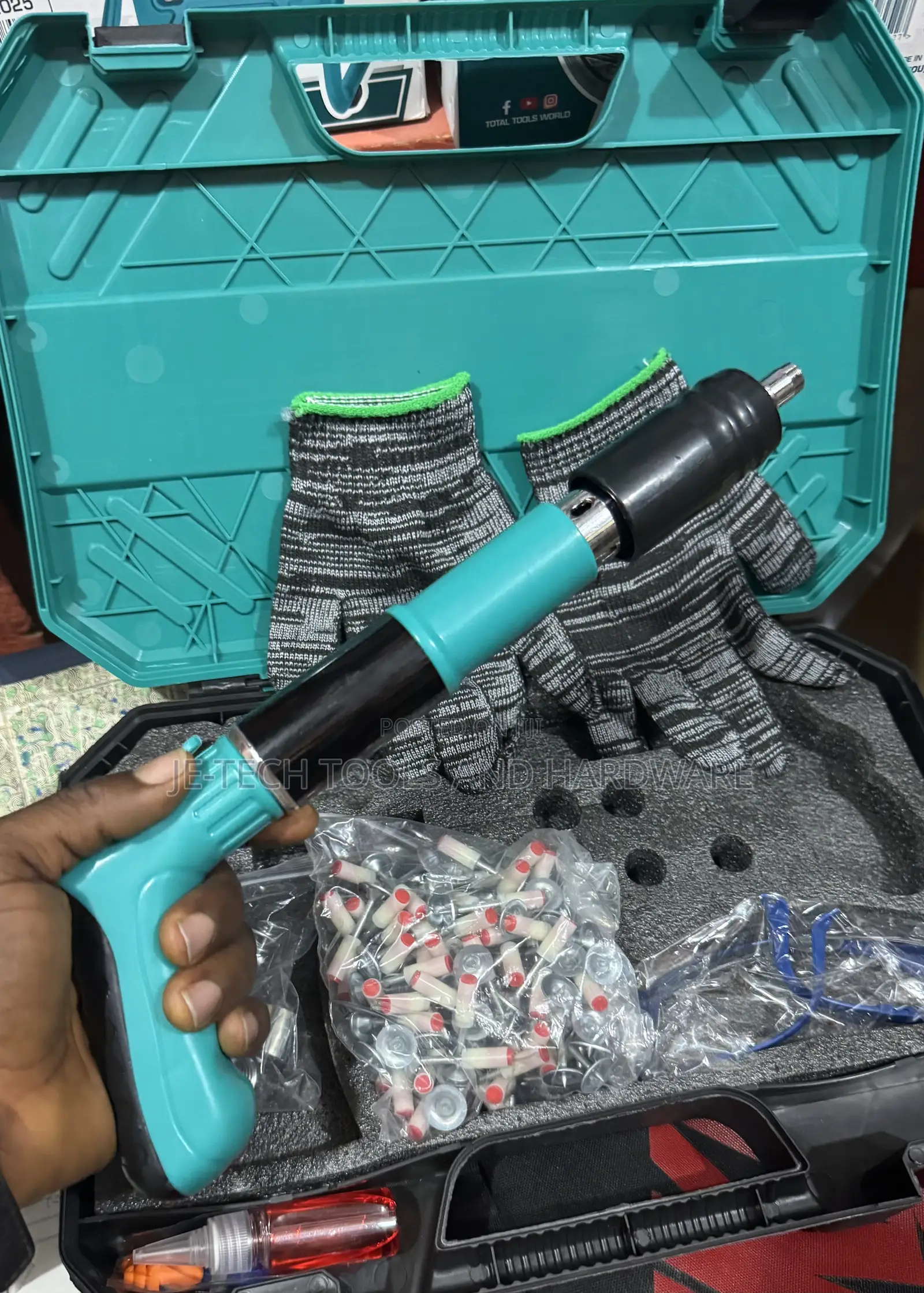 Manual Nailer Gun