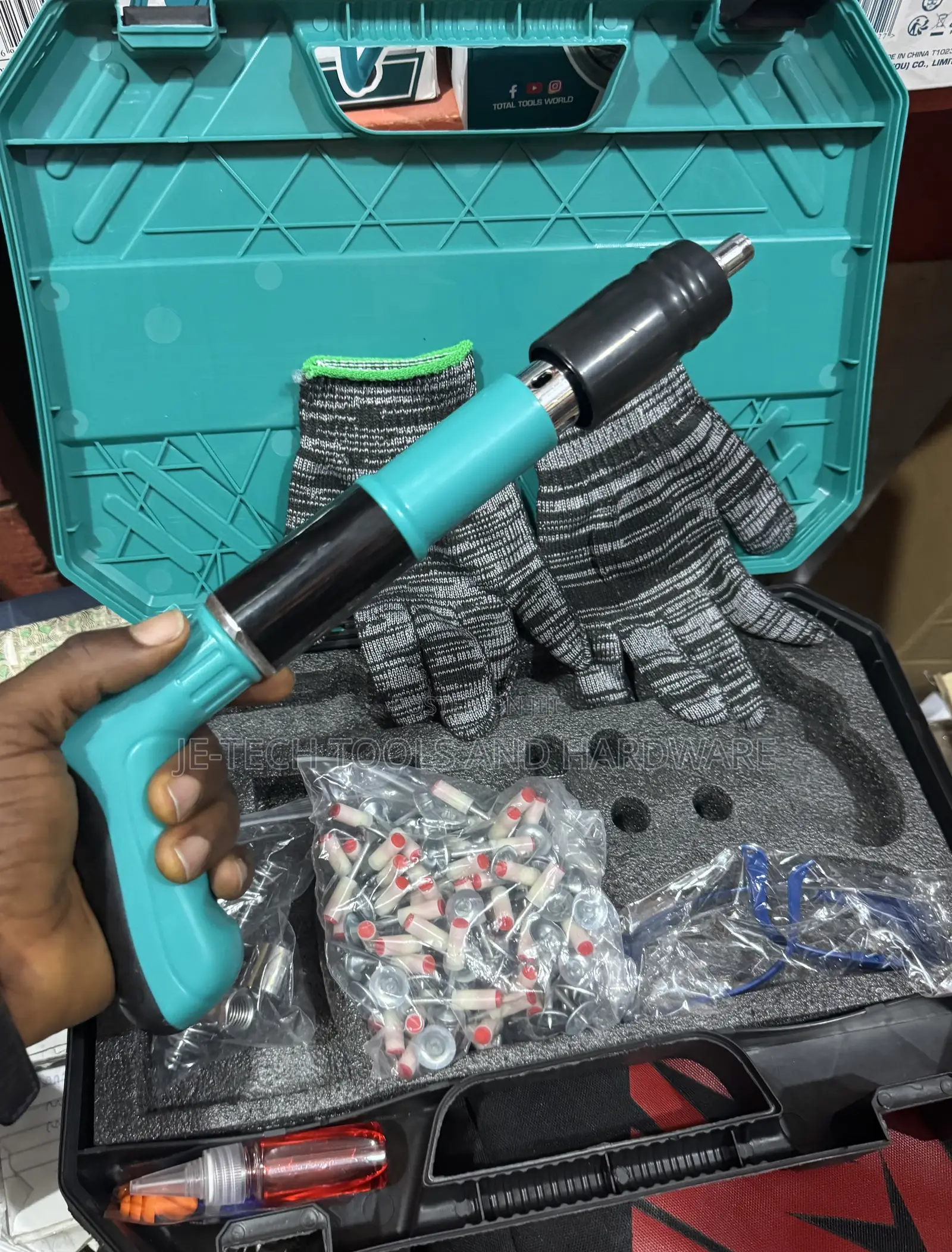 Manual Nailer Gun