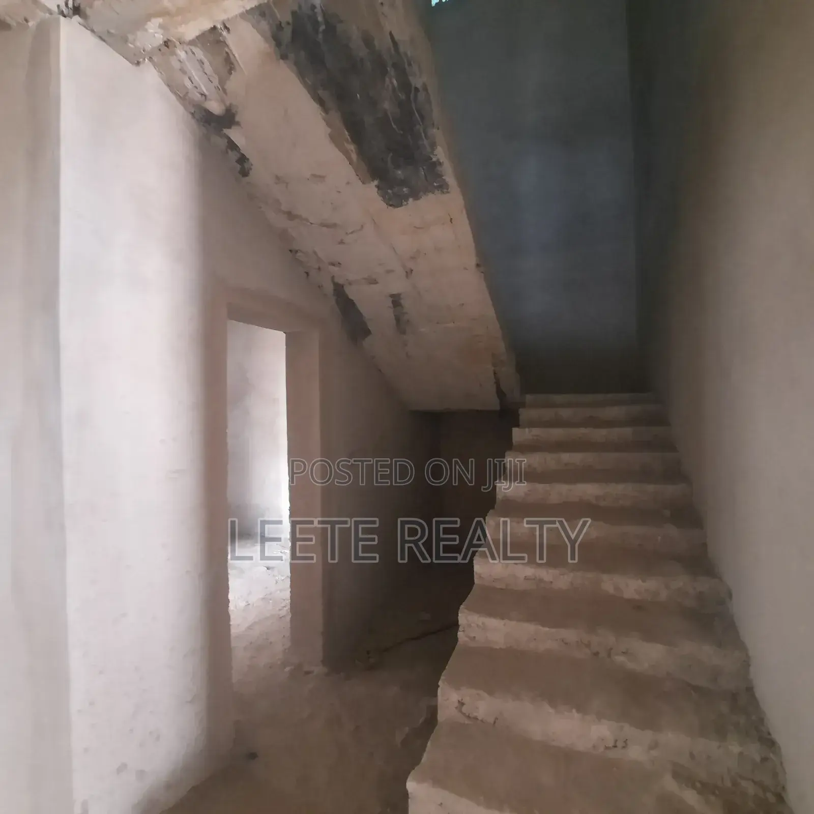 4bdrm Duplex in Galadimawa for sale