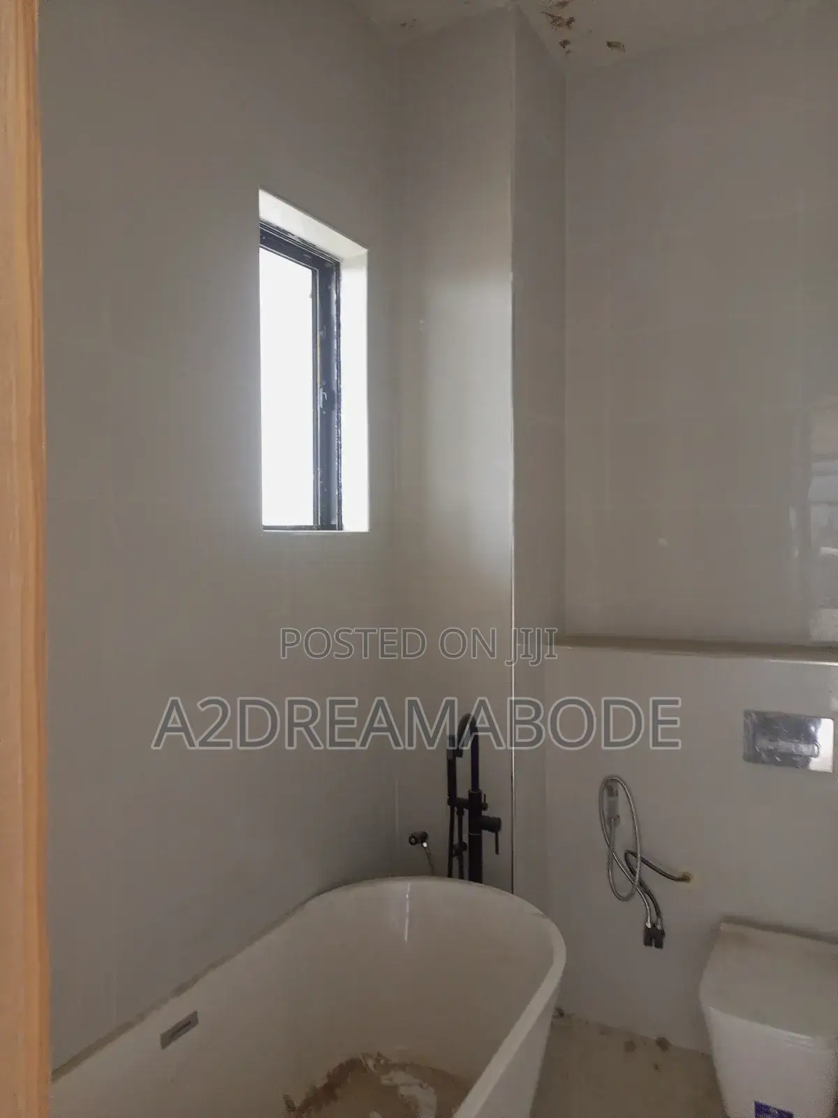 5bdrm Duplex in Ogudu Gra for sale