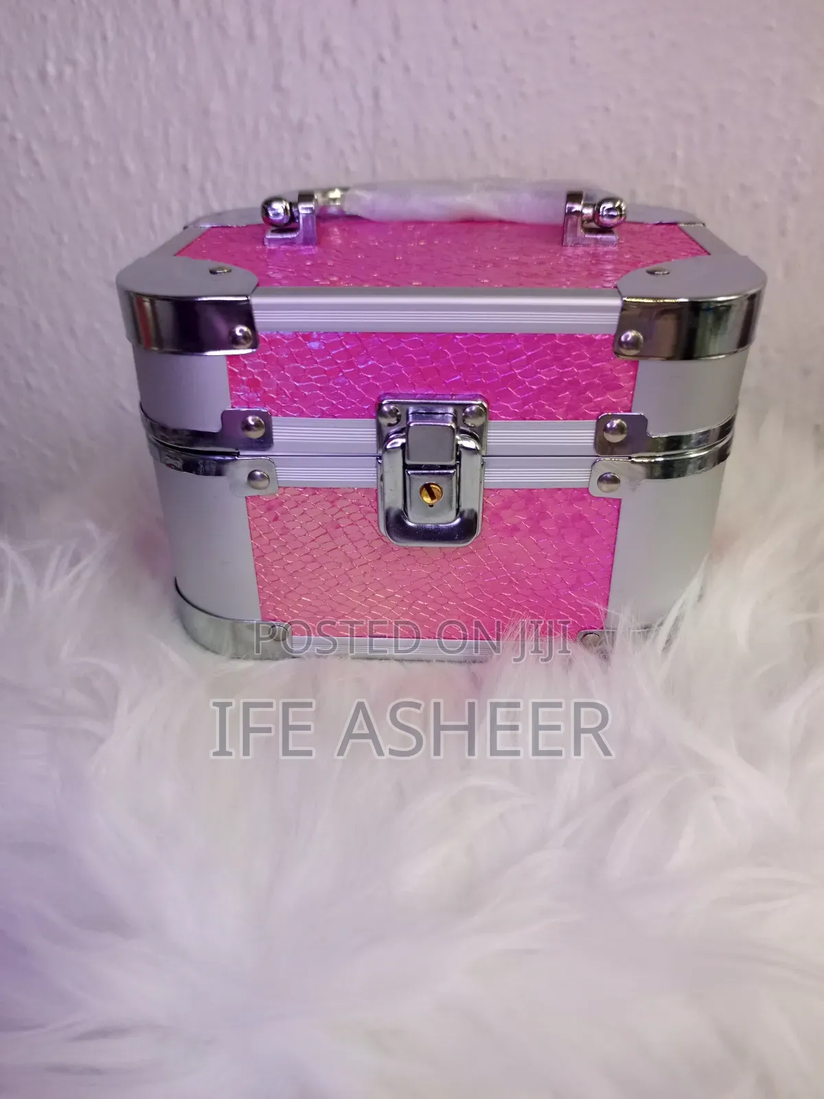 Classic Ladies Jewelry Box/Organizer