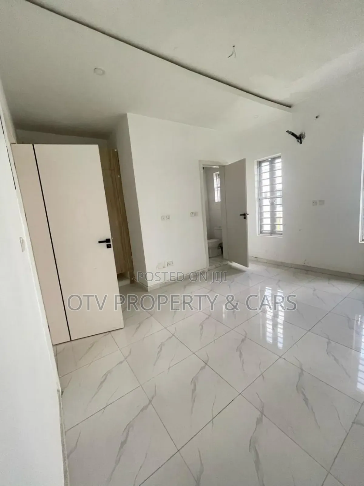 Furnished 2bdrm Townhouse/Terrace in Lekki for sale