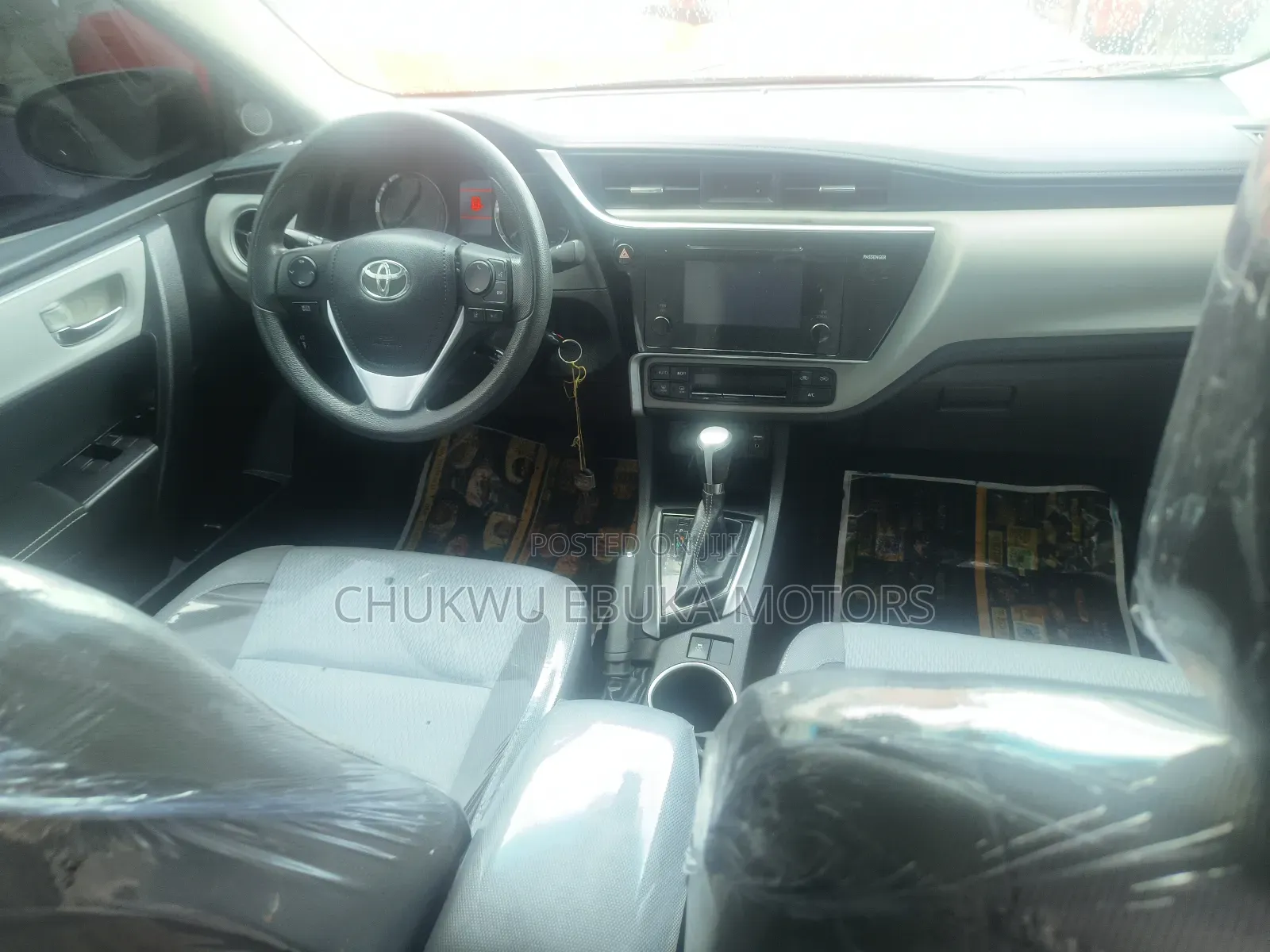 Toyota Corolla LE Eco (1.8L 4cyl 2A) 2018 Black