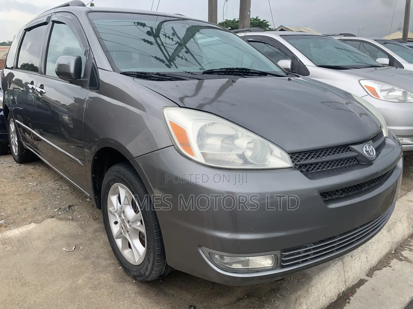 Toyota Sienna 2005 Gray