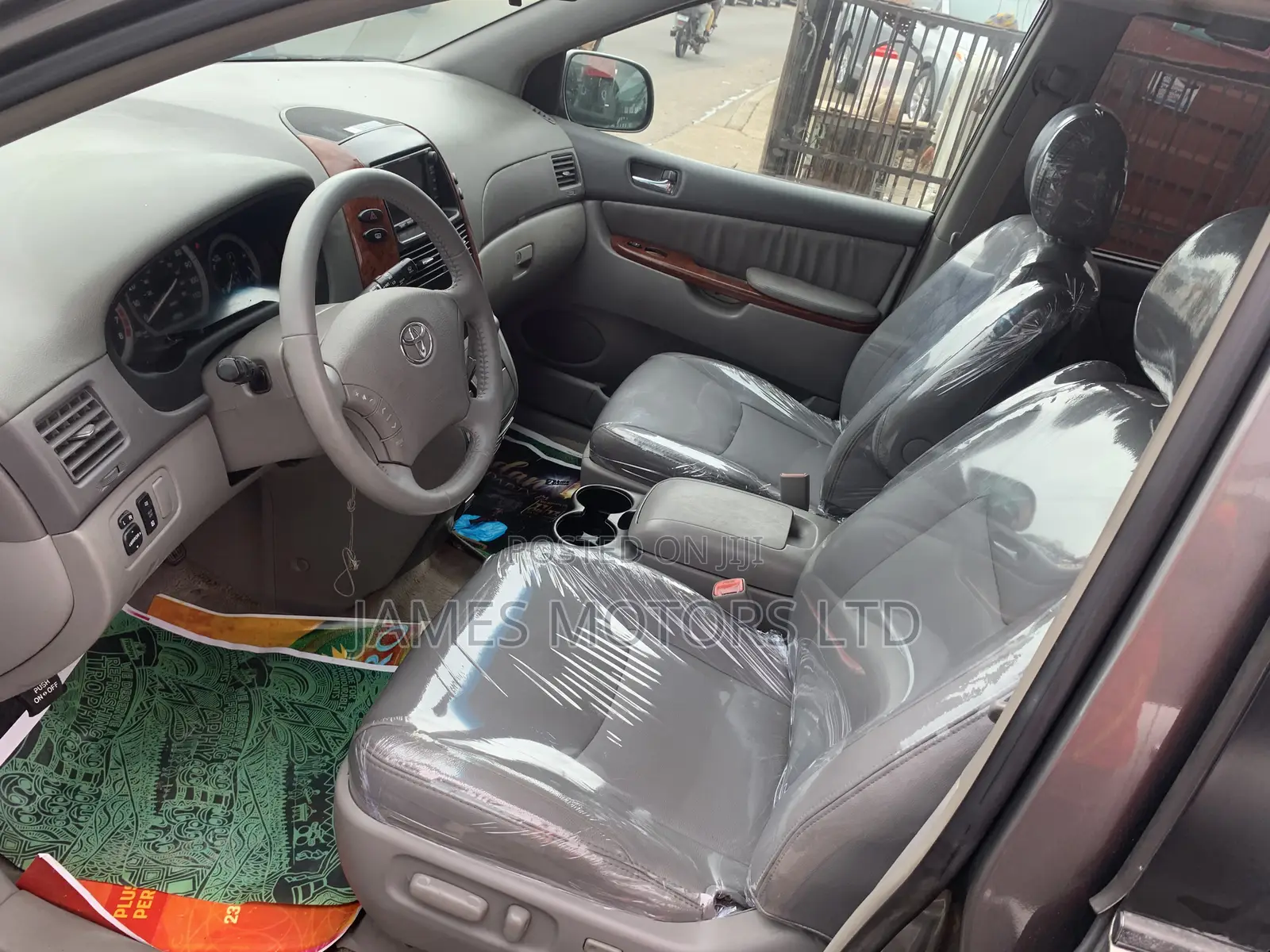 Toyota Sienna 2005 Gray