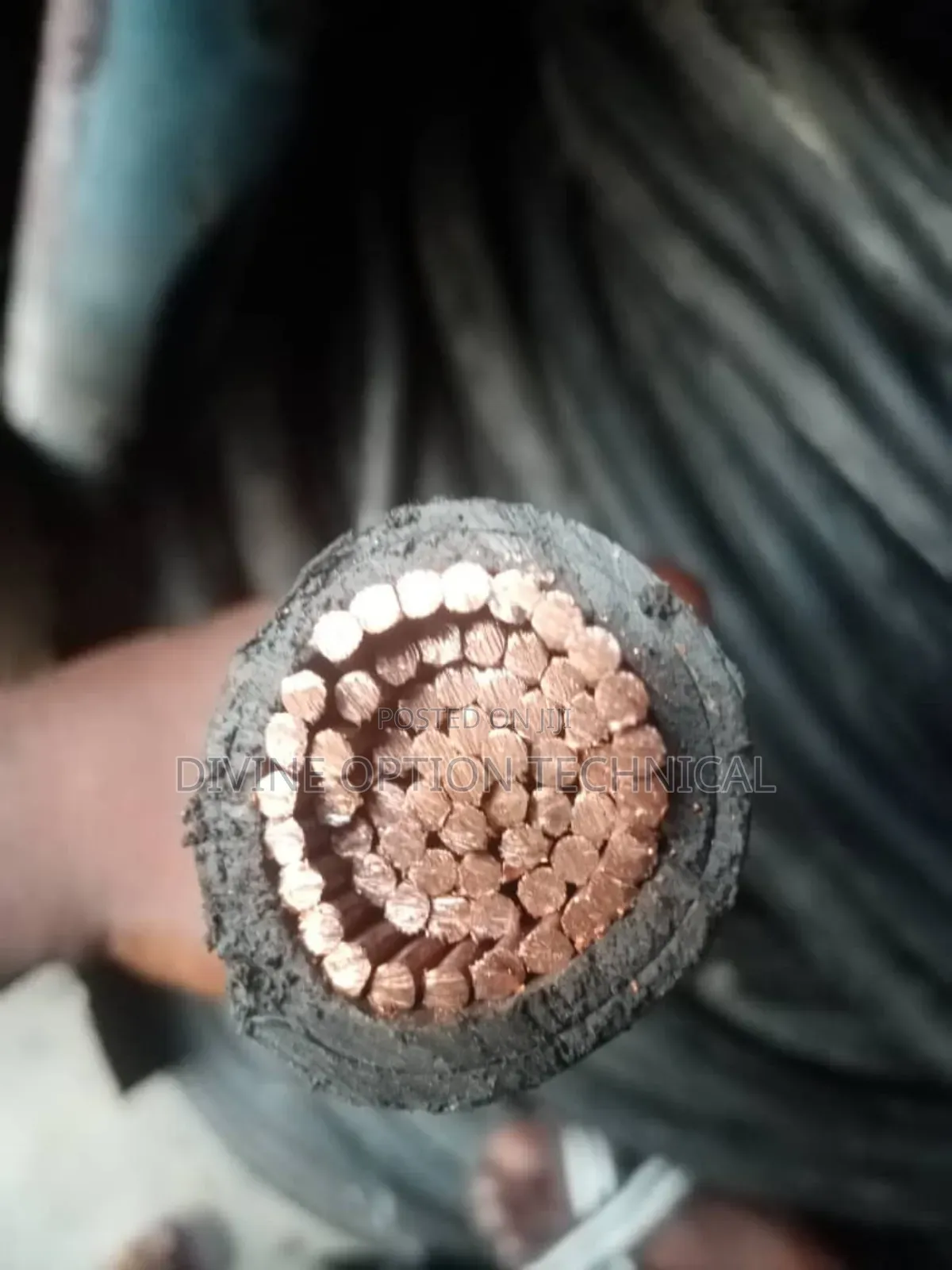 300mm2 England Armoured Cable: