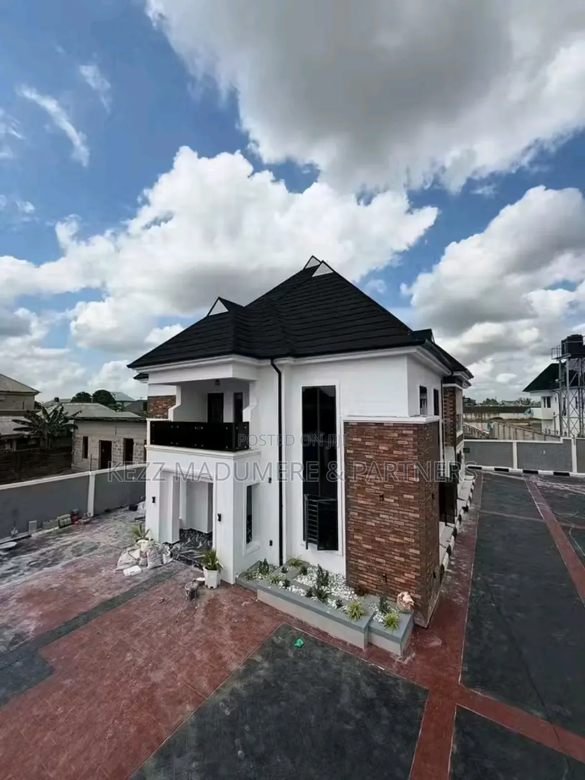 6bdrm Duplex in Eliozu Port Harcourt for sale