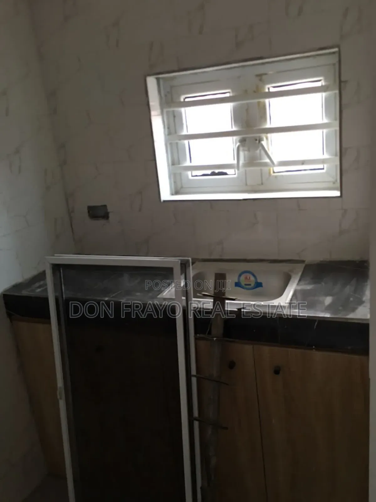 1bdrm Apartment in Ajetunmobi Estate, Agbowo for rent