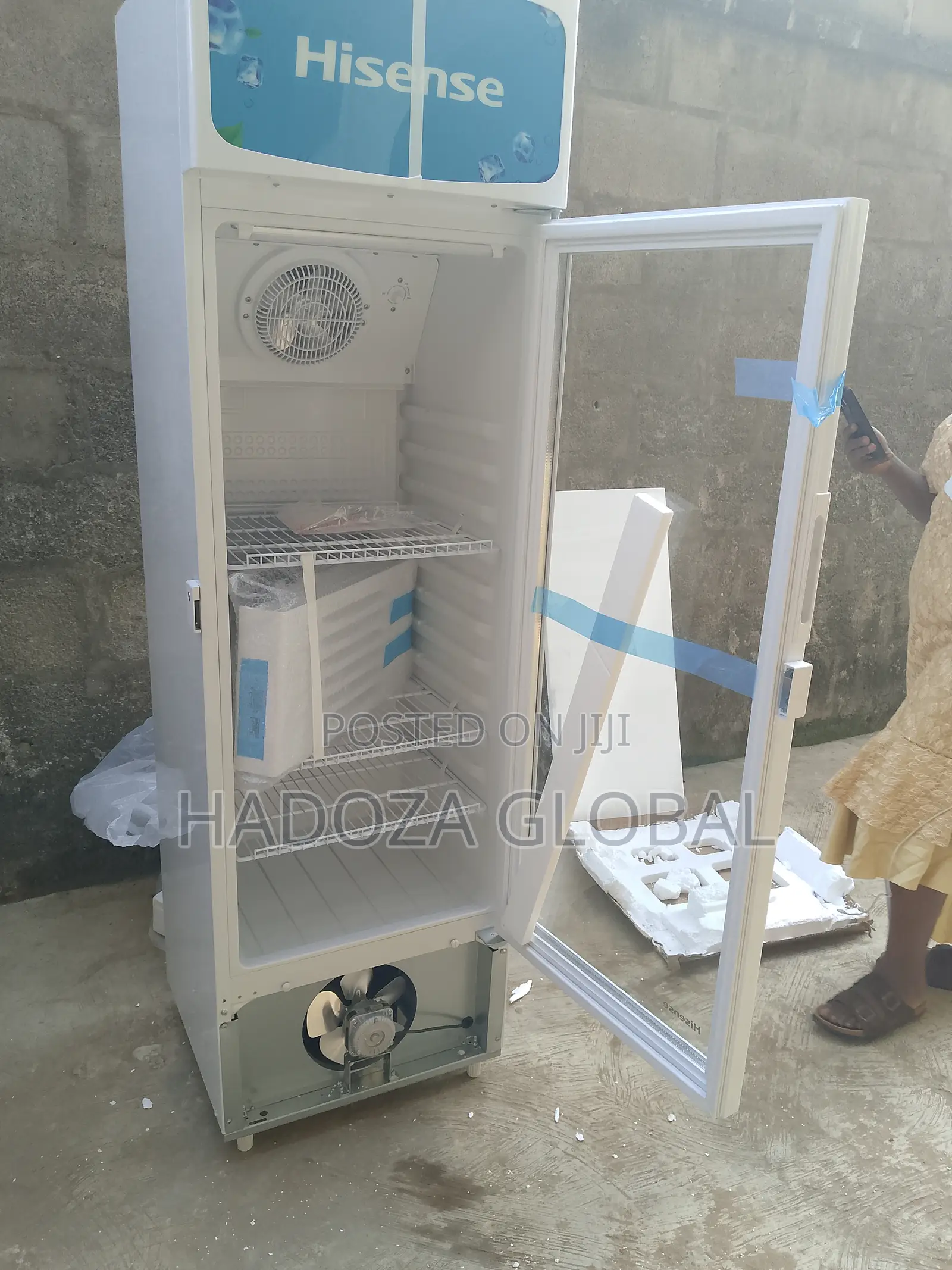 Space-saving Showcase Fridge - Hisense Chiller - Fl-30fc