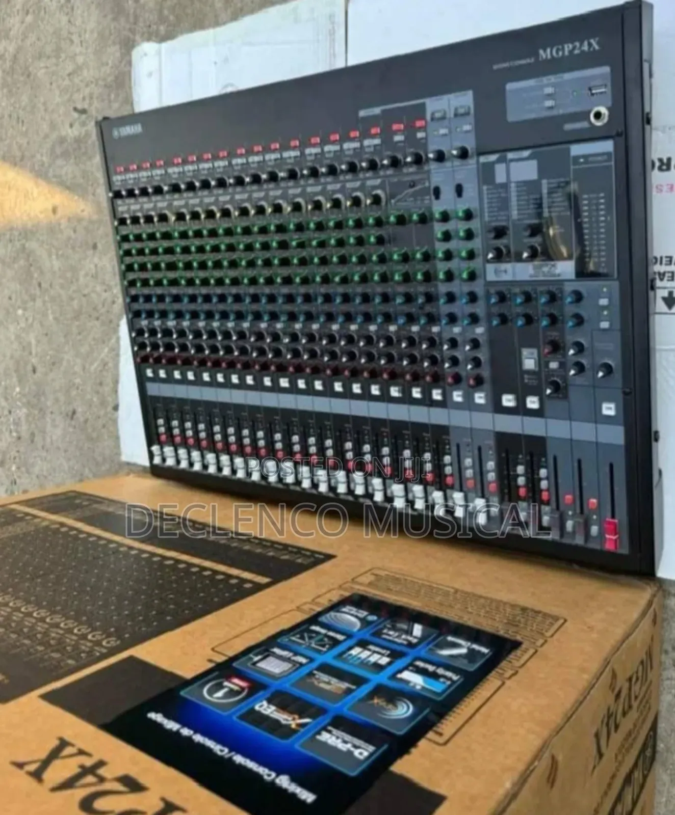 Yamaha Mgp24x Professional Mixer
