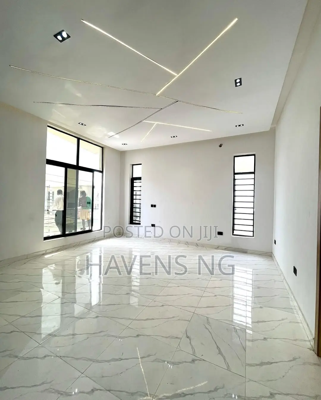 4bdrm Duplex in Ikota for sale