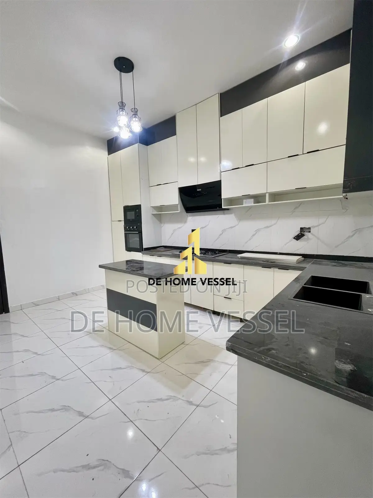 4bdrm Duplex in Ikota for sale
