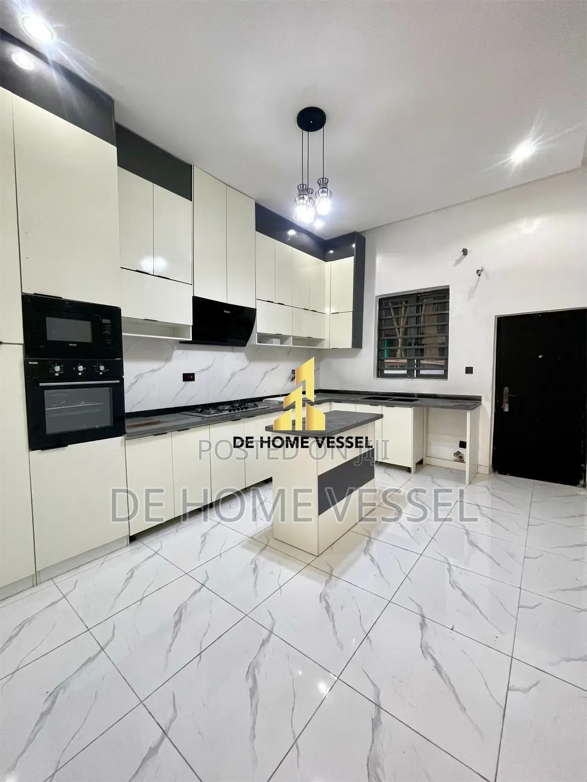 4bdrm Duplex in Ikota for sale