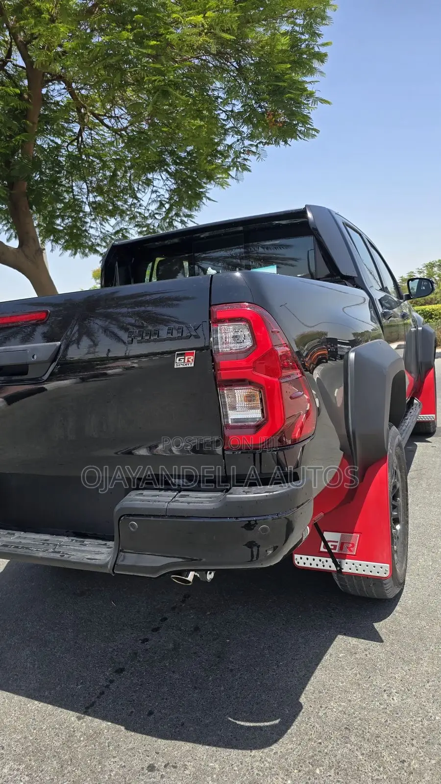 New Toyota Hilux 2025 Black