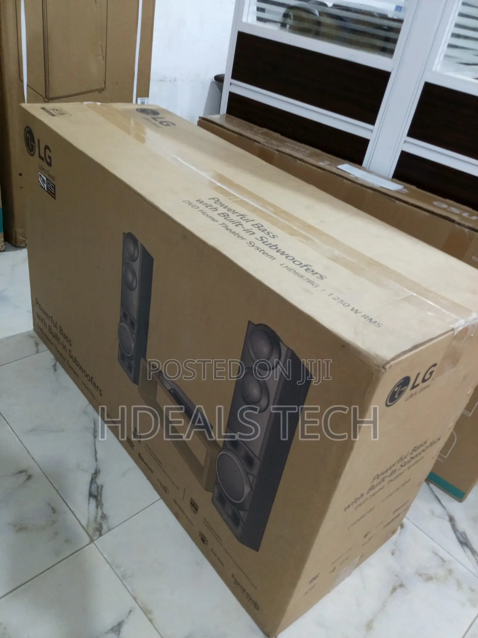 Lg Lhd687bg – Hear It. Feel It. Love It. – 1250w DVD System