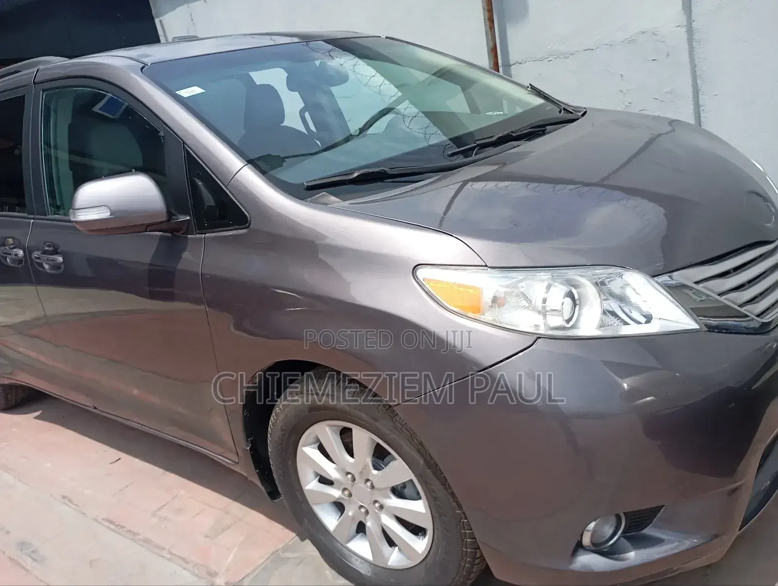 Toyota Sienna Limited AWD 7-Passenger 2013 Gray