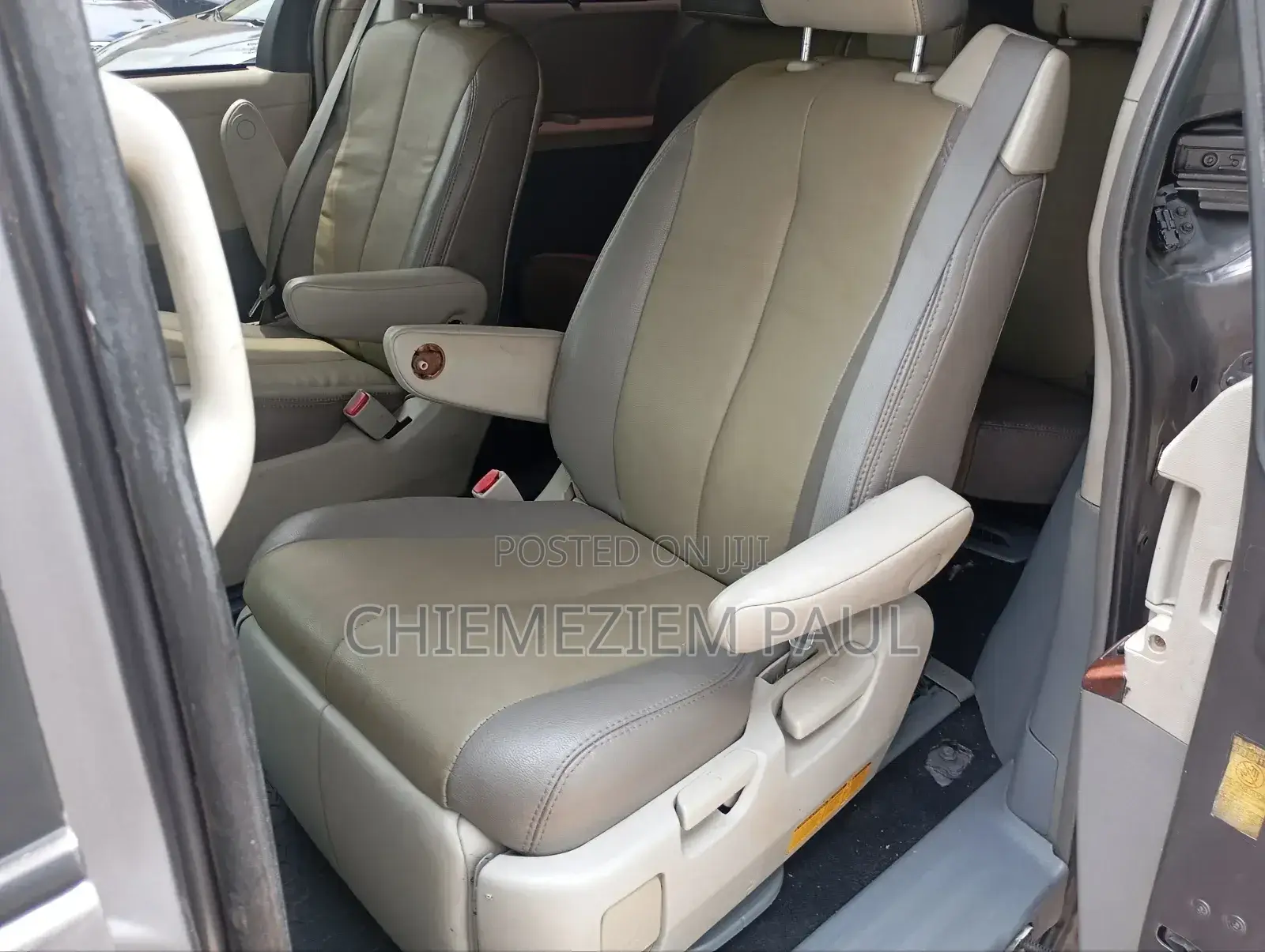 Toyota Sienna Limited AWD 7-Passenger 2013 Gray