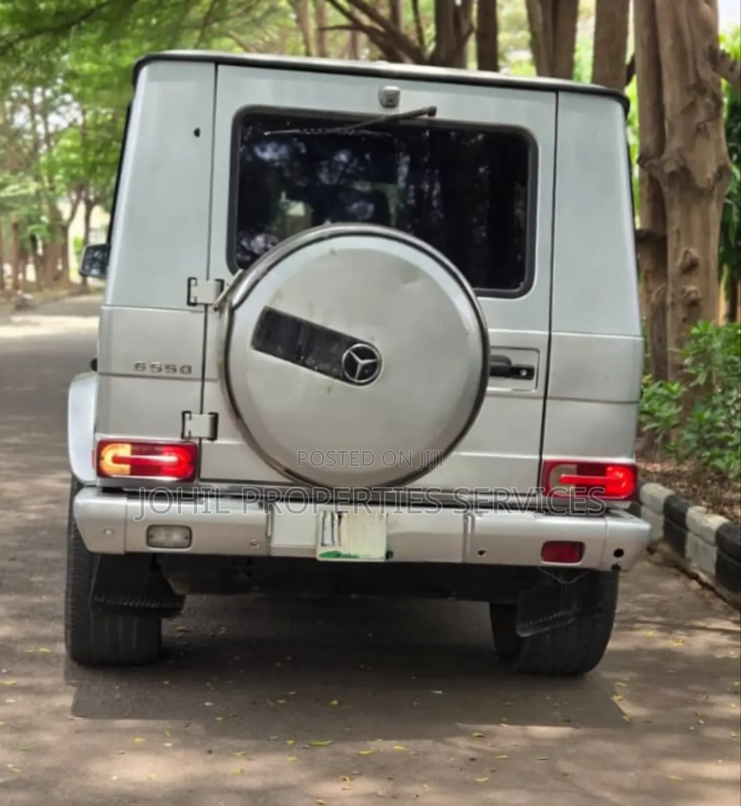 Mercedes-Benz G-Class Base G 550 AWD 2011 Silver