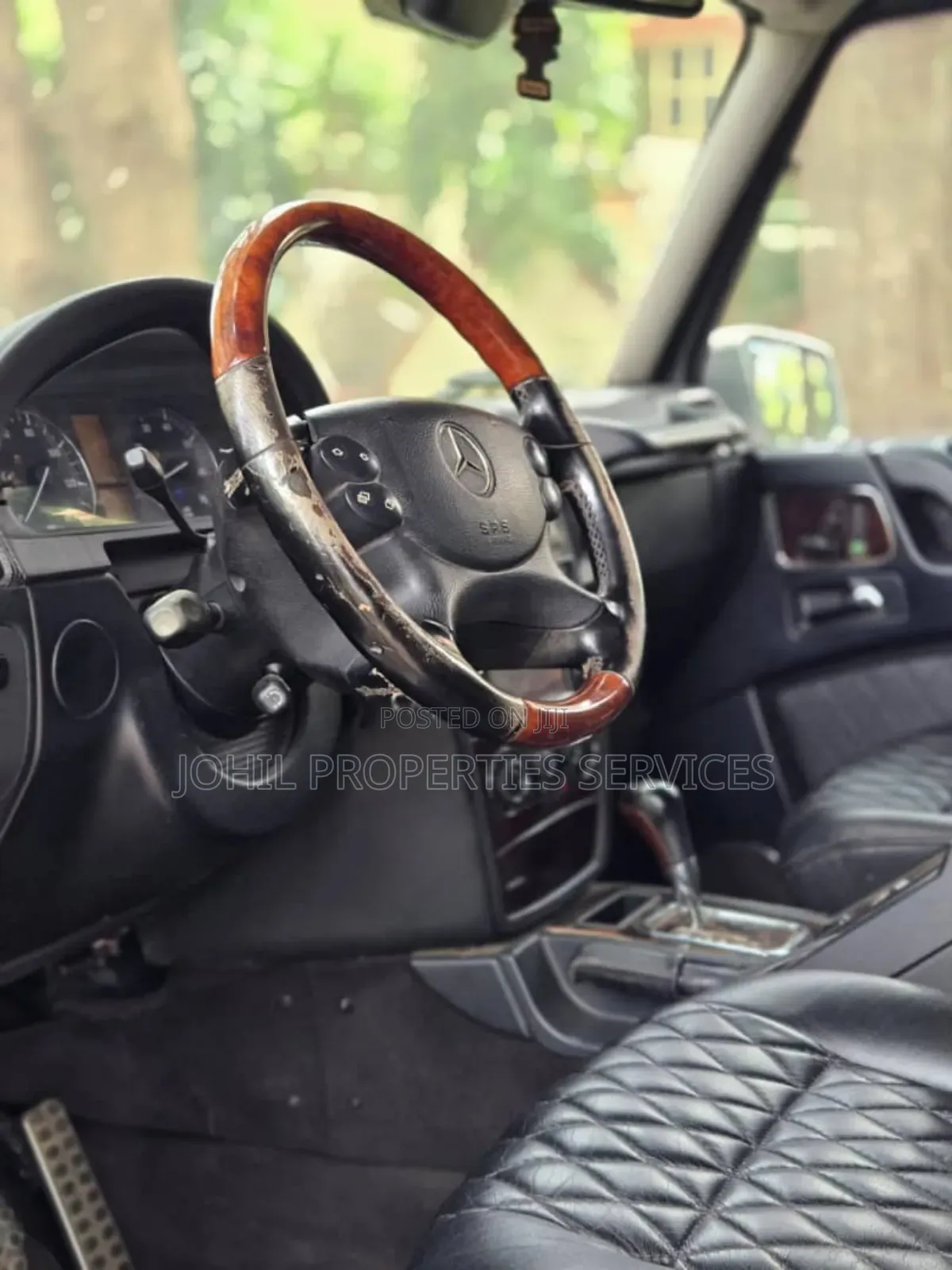 Mercedes-Benz G-Class Base G 550 AWD 2011 Silver