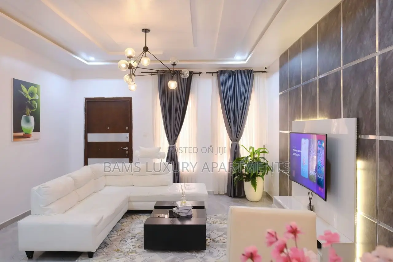 Nice Shortlet Apartment With Ps 5