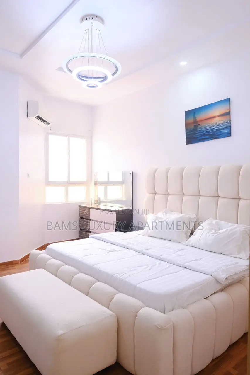 Nice Shortlet Apartment With Ps 5
