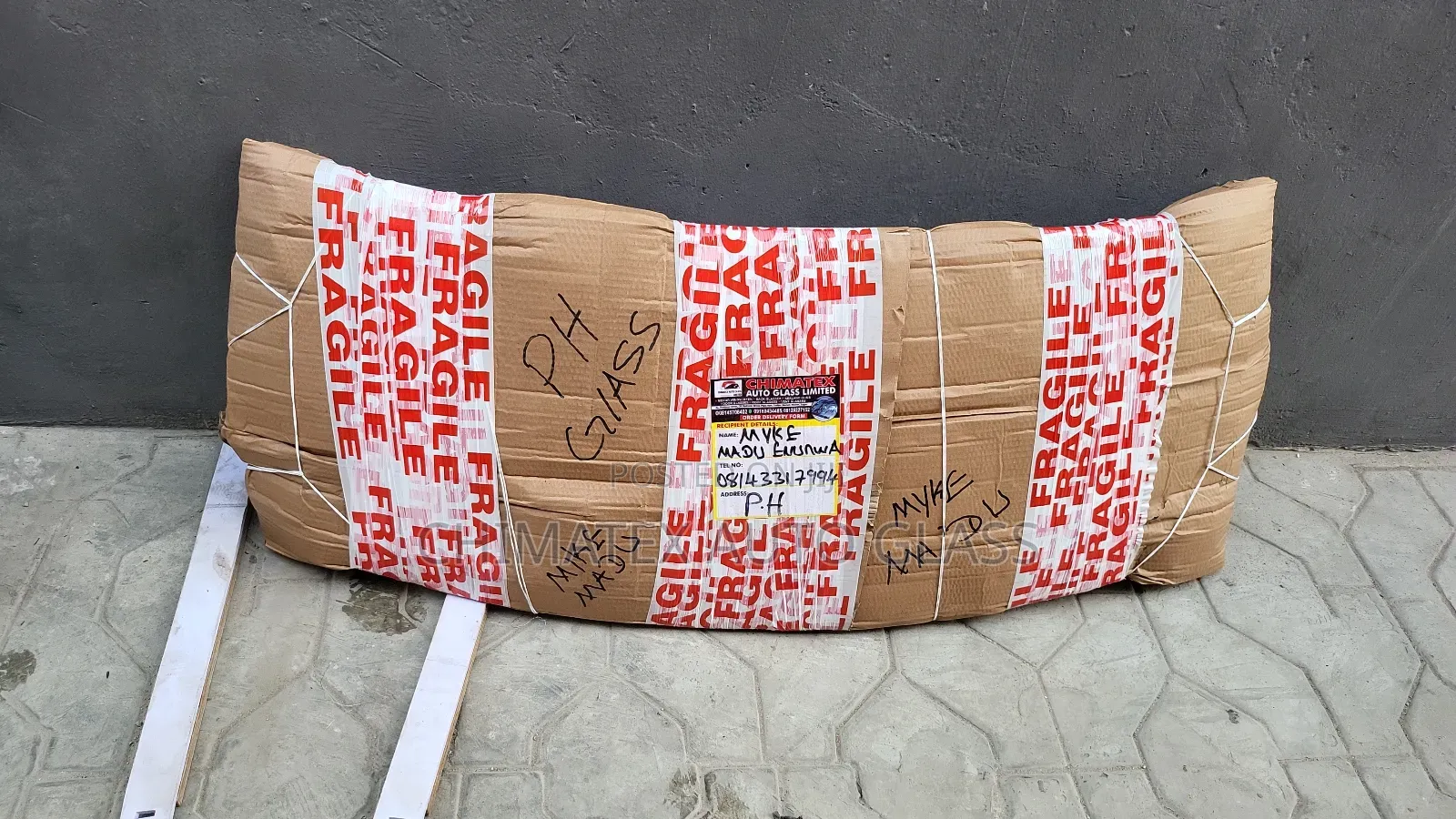 We Deliver Nation Wide All Models of Back Windscreen Glass