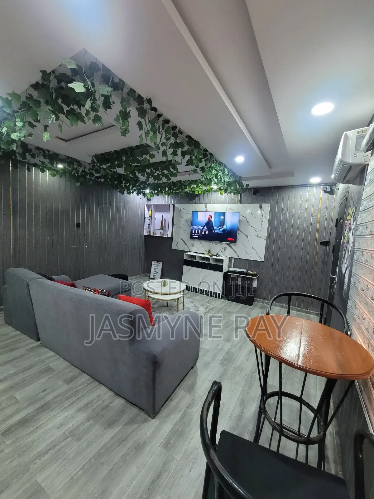 One Bedroom Apartment