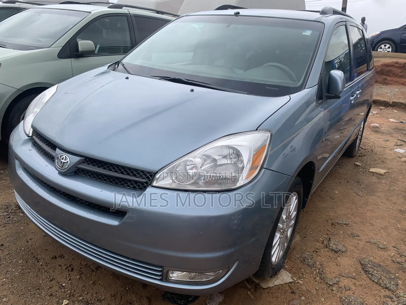 Toyota Sienna 2005 Blue