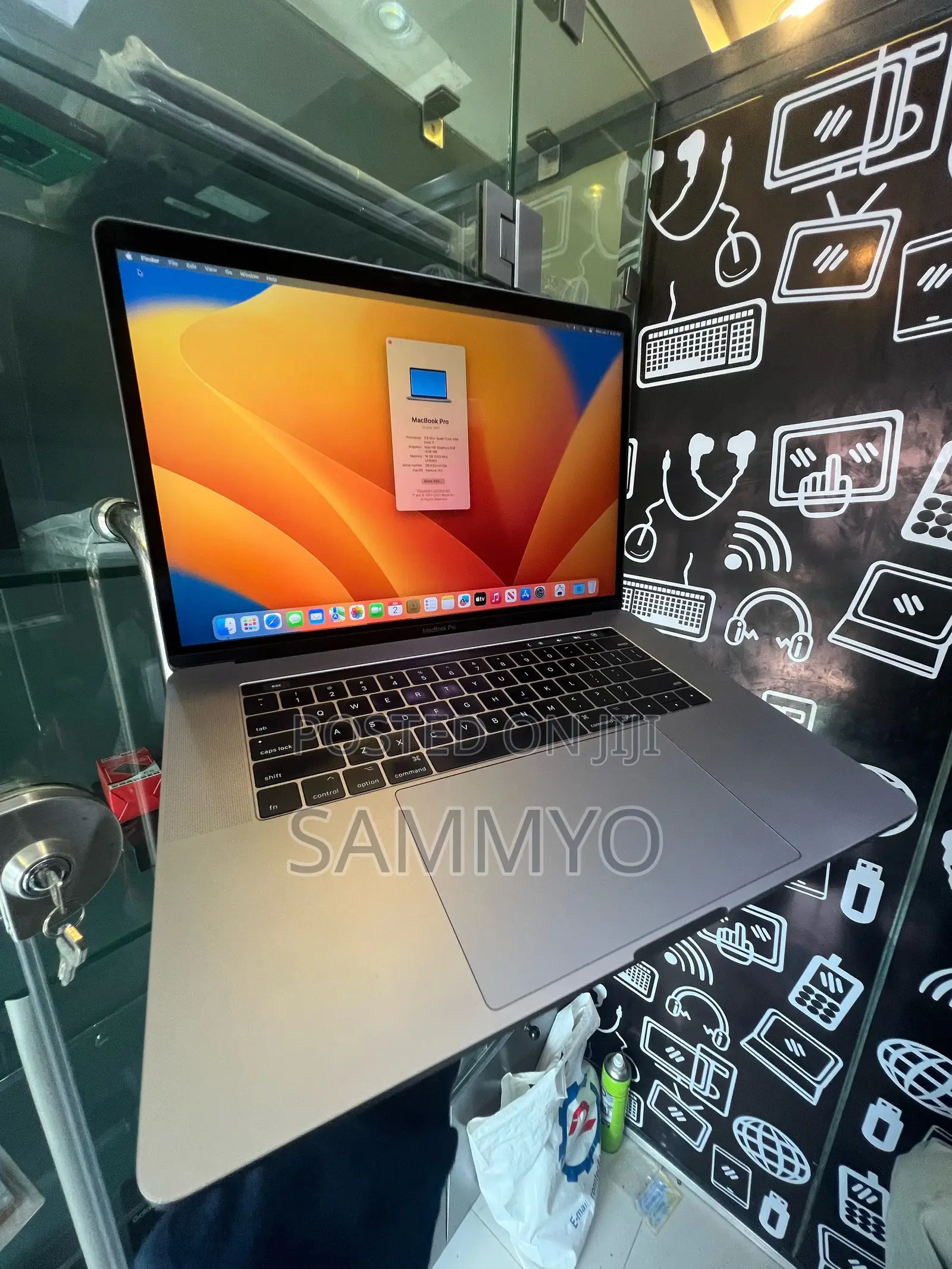 Laptop Apple MacBook Pro 2017 16GB Intel Core i7 SSD 512GB