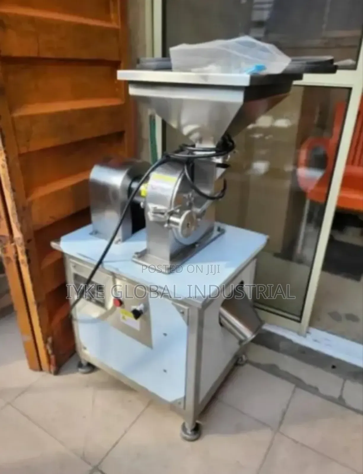 Industrial Powder Grinding Machine