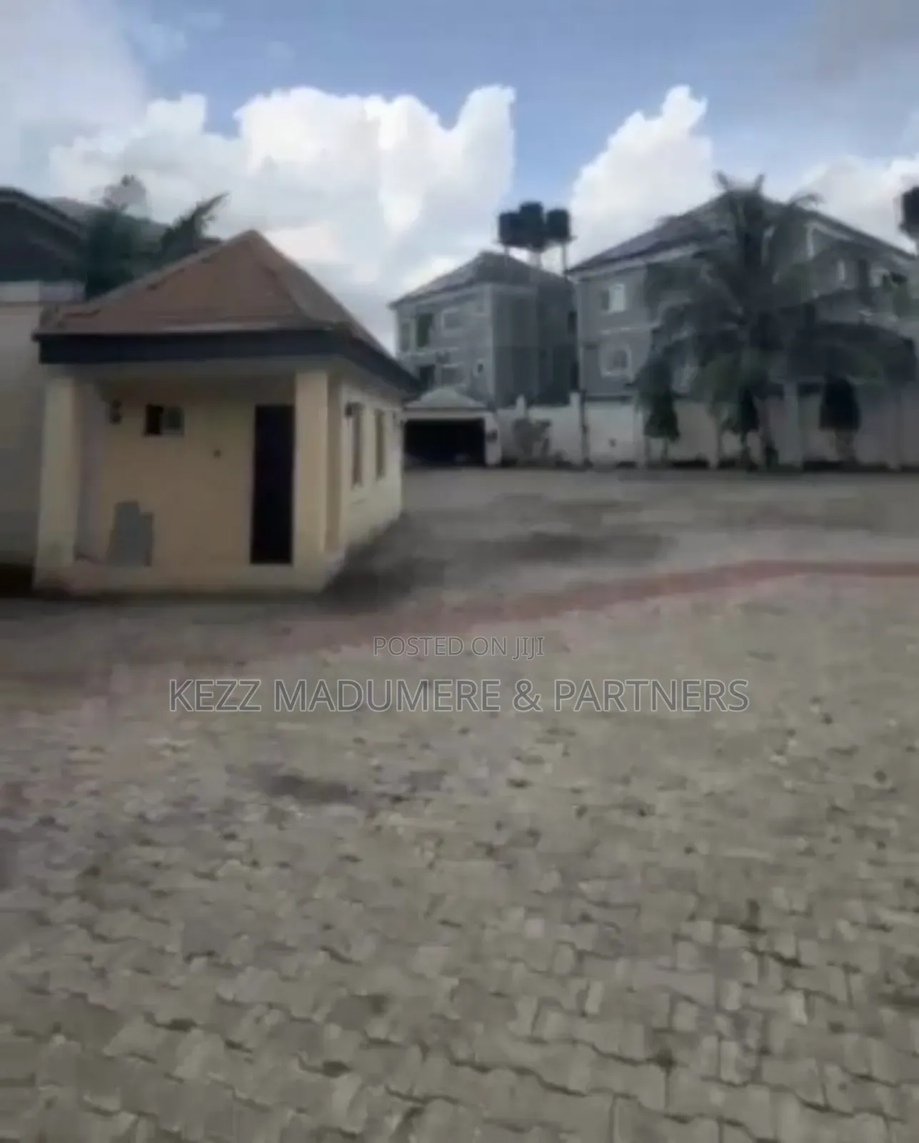 6bdrm Duplex in Farm Road Estate ,, Eliozu for sale