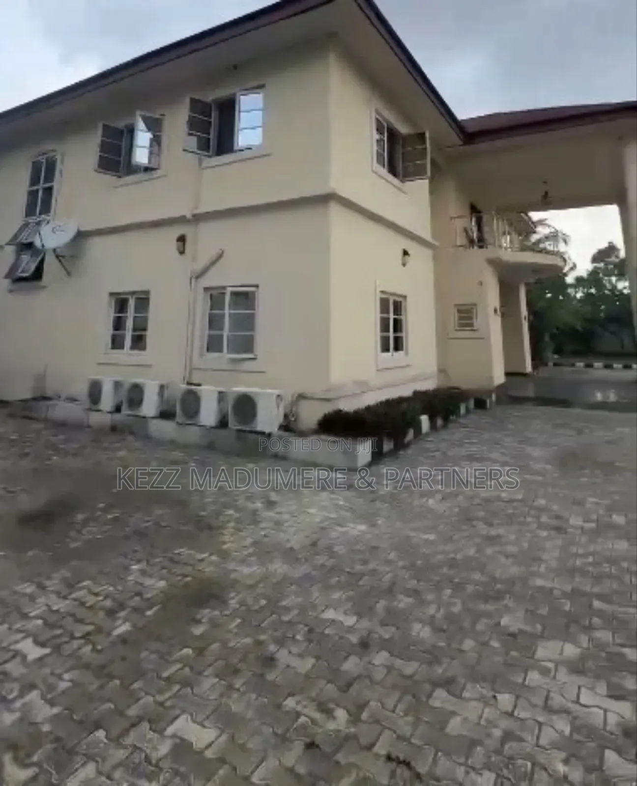 6bdrm Duplex in Farm Road Estate ,, Eliozu for sale